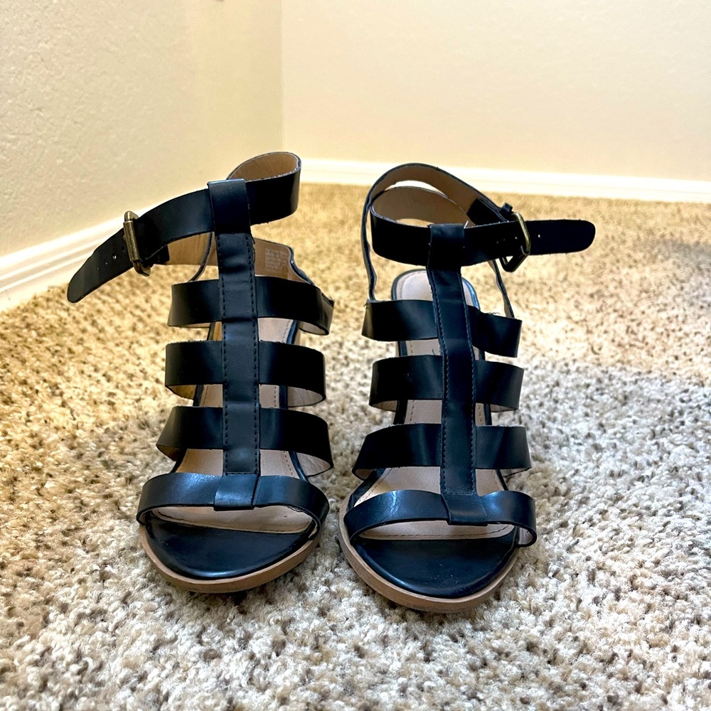 American Eagle Black Strappy Heel Sandals 8.5
